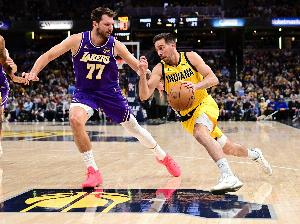 帕里什：东契奇的单防还要提升 不能被一步过却直接轻易放弃