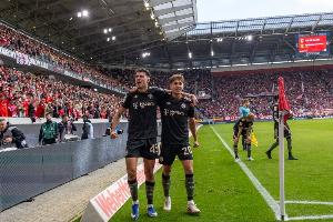 小鬼当家！比朔夫20岁打入拜仁处子球 18岁卡尔赛季9球泡芙也才21