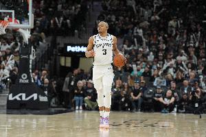 队魂今天不好！凯尔登替补17分钟 10投仅3中&三分6中0