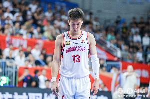 被骗千万！媒体人：郭艾伦家人欲言又止 似有隐情 这肯定不简单