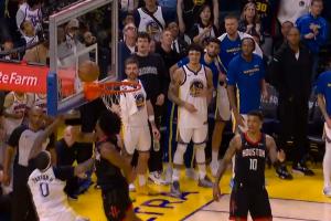 反超！小佩顿上篮打板 阿门追帽干扰球了！