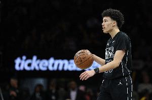 白热化！特拉奥雷外线开炮三分穿针 帮助篮网扳平比分