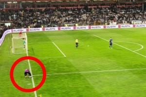 真相出炉！多纳鲁马误以为波黑门将偷小抄，原来是波黑球童偷的