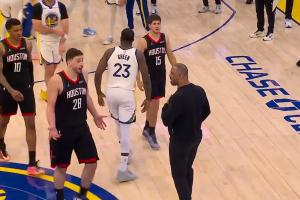 乌度卡不满申京投3分将其换下！申京：我大空位 乌度卡：给我坐下