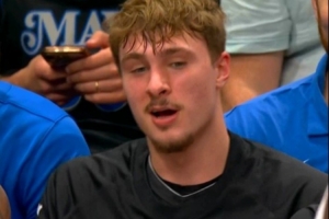 不可限量！弗拉格上场末节轰24分今日首节19分 两节狂轰43分