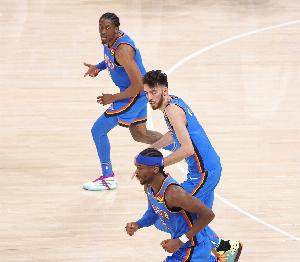 皆大欢喜！雷霆本场15人全部登场&14人有得分 最少出场时间8分钟