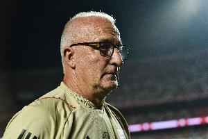 科林蒂安CEO谈换帅：多里瓦尔教练碰到了天花板，9场不胜影响很大