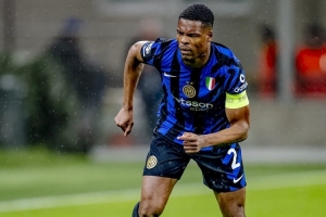 邓弗里斯：我此前经历了一段困难时期 错失进球机会但胜利最重要