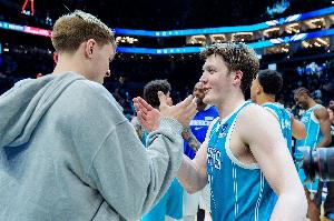 解说：最佳新秀要不就弗拉格&克尼佩尔并列好了 也不是没有先例