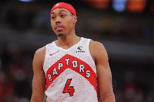 不理想！斯科蒂·巴恩斯14投5中拿10分6板8助有4失误 正负值-15