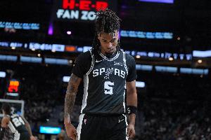 相当全面！卡斯尔过去六场：场均19.5分7.3板9.7助 命中率53/44%