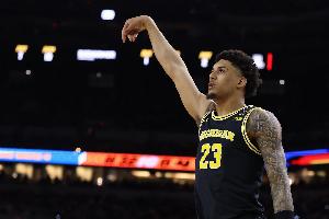 带伤作战助队夺冠！热门秀伦德博格13中4&罚球5中5 拿到13分