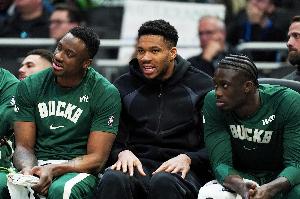 Shams：字母哥目标是三兄弟一起登场 创NBA历史！