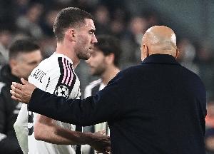 全市场：弗拉霍维奇再次受伤可能影响续约，此前尤文正在与他沟通