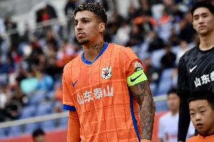 鲁媒：克雷桑对阵大连英博当日主动求战，若恢复顺利可战河南队