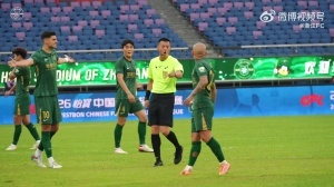 媒体人：刘建业找到李镇全称罚款我来出，2场停赛的奖金按主力发