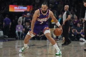 太上头了！狄龙上半场7中1得3分1板1助 狂喷KD遭打脸&两次趴地囧