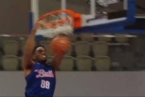 昨晚的精彩球值得再看一遍香港金牛连续三个赛季闯入总决赛