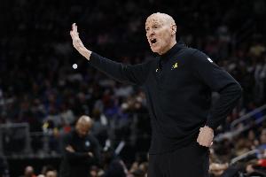 步行者队记：卡莱尔因参加女儿学校活动将缺席两场比赛