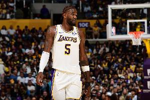 正负值-22最低！艾顿作为湖人唯一常规首发 半场3中1拿2分0篮板