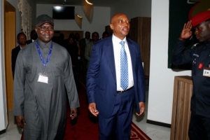 官方：非洲足联主席莫特塞佩抵达塞内加尔首都达喀尔