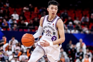 这场打得啥玩意！廖三宁全场心不在焉 6投仅1中&各种犹犹豫豫