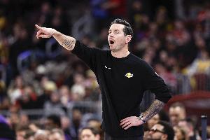 雷迪克：常规赛排名现在已不重要 我们得找到能打季后赛的球员