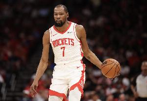 调整回来了！杜兰特20中8&5记三分拿下24分4板3助 首节6中1