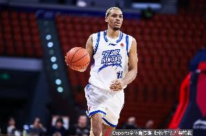 宁波男篮：因出现严重违背职业道德的行为 球队与贝兹利解除合同