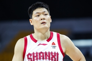 状态不行！张宁替补7中2仅拿7分1篮板 3失误3犯规