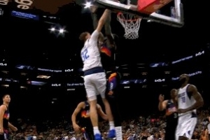 布克谈马卢阿奇大帽弗拉格：我的视角更好 马卢阿奇是双手封盖的