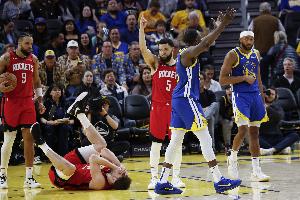 追梦：范弗里特受伤后火箭的争冠希望已经破灭了有他没他完全不同