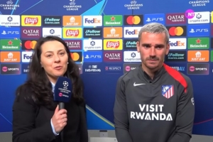 巴萨球迷不满争议手球？格列兹曼：我看到了但不清楚，裁判说了算