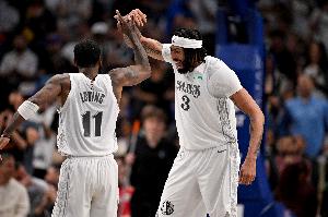 浓眉:我和欧文唯一合体那场让球迷短暂忘了卢卡 但随后我就伤了