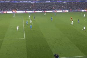 记者:巴萨更衣室对普比尔手球未判点感到愤怒,考虑提出申诉