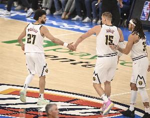 全队发挥！掘金全场共8人得分上双&首发替补各4人轰136分