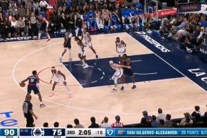 你也继续纪录！亚历山大借掩护干拔三分 连续140场得分20+！