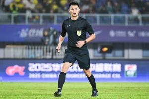 直播吧：上赛季中超金哨李海新执法第5轮上海德比 王竞执法京蓉战