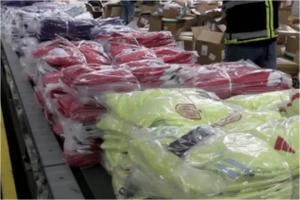 售价正品1/10!中国香港海关查处1万件世界杯盗版球衣,仿真度高