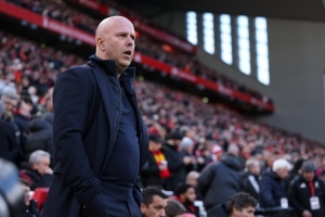 英媒：若无缘欧冠资格斯洛特帅位难保；对手都看不懂红军去年砸钱