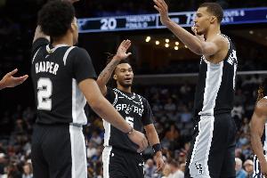 马刺2K能力值更新：卡斯尔+2升至87 哈珀+1至81 尚帕尼+1福克斯-1