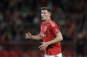 邮报:曼联想签安德森但曼城是领跑者,后者仍在推进续约罗德里