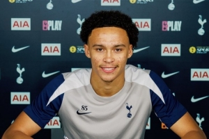 官方:热刺与18岁中卫马拉基·哈迪签下一份新的长期合同