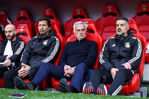 可提前解约!葡媒:穆帅希望续约,但清楚赛季末离队也是一种可能