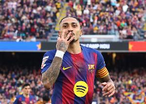 重要性不言而喻！巴萨本赛季共输8场比赛，其中6场拉菲尼亚未出战