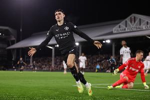 法尔克:拜仁并未着眼今夏引进福登,正在寻找迪亚斯的替补