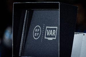 世体:警方抓获一男子诈骗6名南美球员,骗对方能来西班牙踢职业