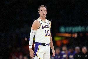 用文森特换来的！肯纳德传射俱佳 全场11中6贡献14分8助4断