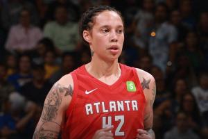 35岁女魔兽~记者：前状元格里娜将和康涅狄格太阳签下百万合同