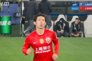 比赛第64分钟，卢永涛受伤无法坚持，杨世元替补登场